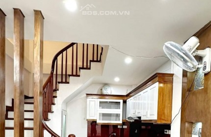 Chính Chủ Bán Nhà Nam Từ Liêm, Nhà Đẹp, Giá Rẻ, Ở Luôn, 15M Ô Tô. 64m2, 4T, 7.8 Tỷ